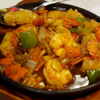 Marisco en cazuela China