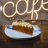 Bizcocho Carrot Cake Con Frosting De Cardamomo