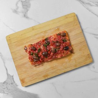 Olive nere e pomodorini - 4 tranci