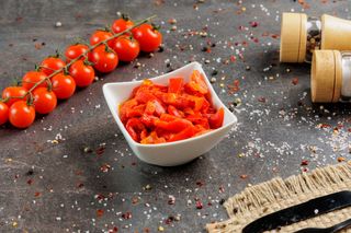 Salată de ardei copți