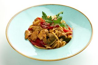 Удон с курицей (350г)