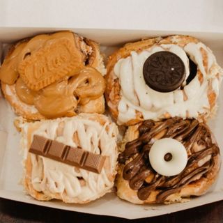 Rollito De Canela Con Kinder