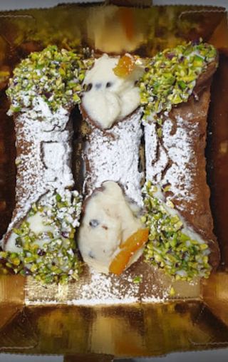 Cannolo con granella di pistacchio - al pezzo