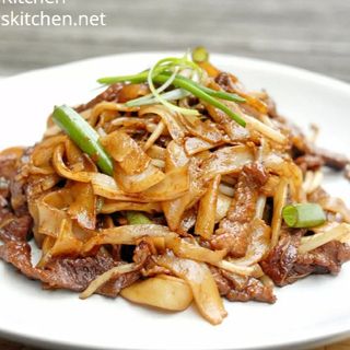 34. Tagliatelle di riso con manzo