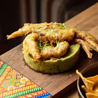 Guacamole Totec con Cangrejo rujiente		 		