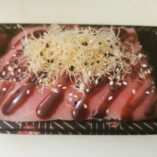 103. Chirashi maguro