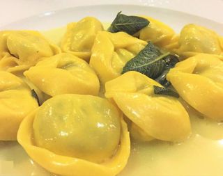 Tortelloni burro e salvia