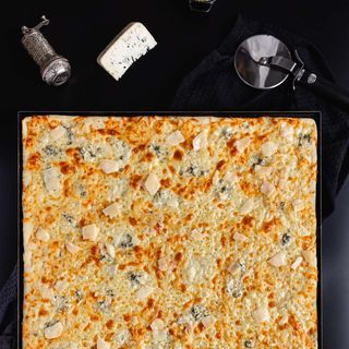 Pizza Quattro Formaggi Gigant 45/45cm
