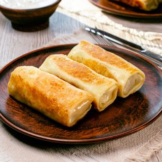 Налисники з куркою і сиром та грибним соусом (250г)