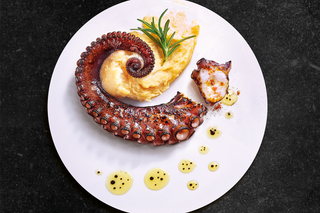 Pata de pulpo con puré