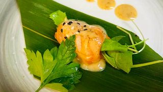 10. Involtini di sfoglia con salmone - 1 pezzo