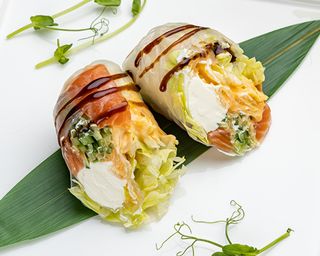 Спрінг-рол зі слабосоленим лососем 