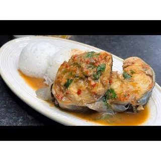 Fish Peppersoup with Steamed Rice