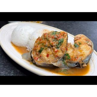 Fish Peppersoup with Steamed Rice
