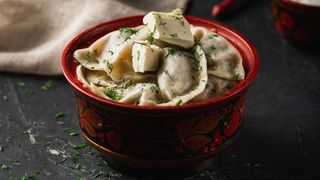 მოხარშული პელმენი ხორცის 15 ცალი