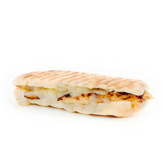 Super bocata de pechuga de pollo fresca a la plancha y queso