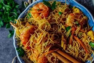 191. Spaghetti di riso con gamberi