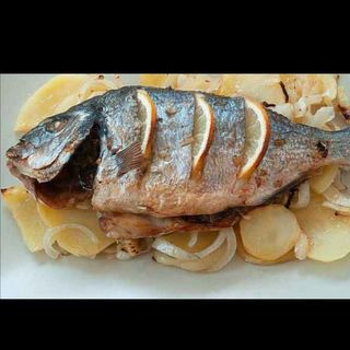 Dorada al horno con patatas ( 1 Ud.)