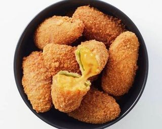 Nuggetsy z serem cheddar i papryczką jalapeño (5 szt.)