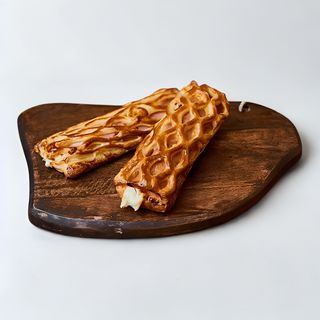 Mrežica sa pečenicom i topljenim sirom 160g