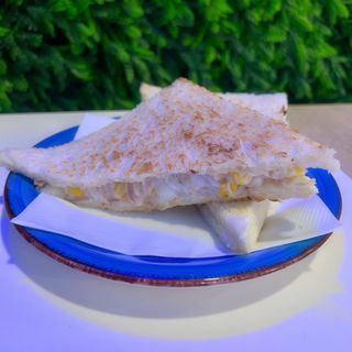 Sandwich/Croissant de Atún, Millo y Mayonesa