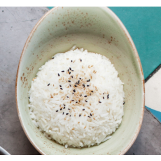 Bol de arroz blanco