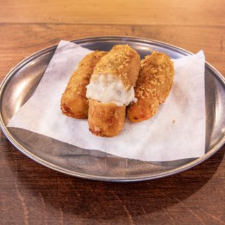 Croquetones Gourmet de 4 quesos (6 Uds.)