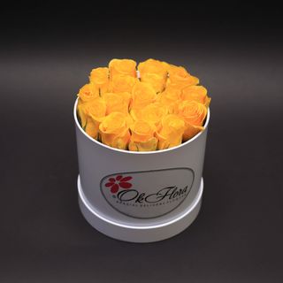 Cutie Medie Albă cu Trandafiri Galbeni