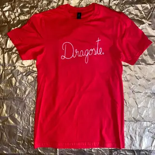 Tricou roșu de bărbați scris cu Dragoste albă