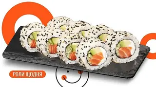 Філадельфія з лососем в кунжуті
