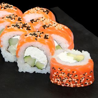 Рол Філадельфія з лососем в кунжуті (8 шт./265 г)