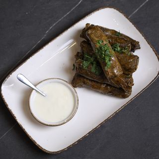 Տոլմա խաղողի թփով