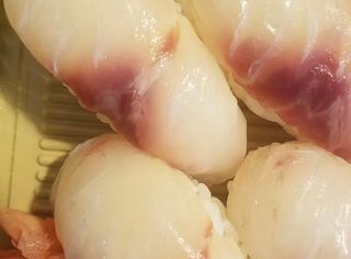 Nigiri branzino - 4 pezzi 