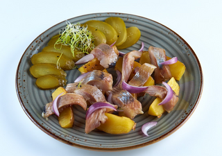 Оселедець з картоплею (250г)