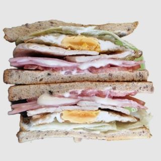 Sándwich Club Bella