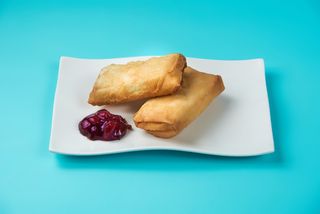 Slatke rolnice sa šumskim voćem