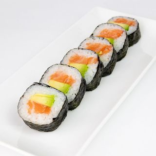 Futomaki Salmón Y Aguacate (6 Pzs.)