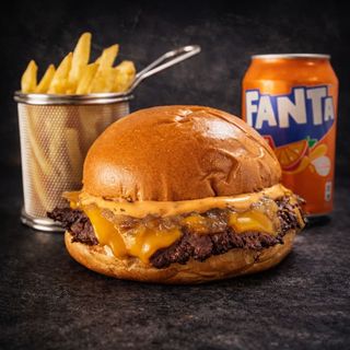 MENÚ SIMPLE SMASH BURGER