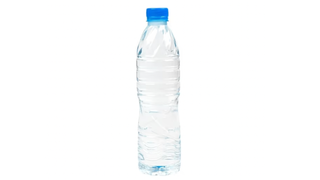 Woda gazowana (0,5l)