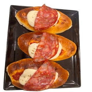 Pizzotto con salame piccante 