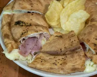 Rosca De Jamón Y Mozzarella