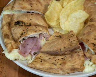 Rosca De Jamón Y Mozzarella