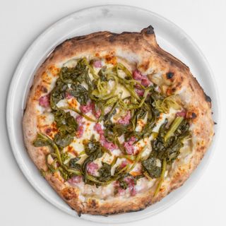 Pizza salsiccia e friarielli  