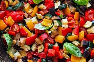 Spadellata di verdure mediterranee