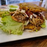 Patacón Carne Mechada