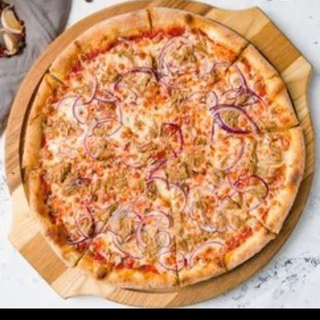 Pizza De Atún
