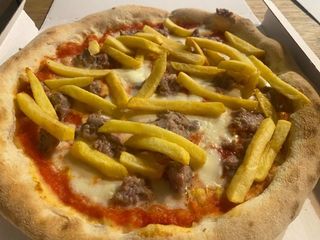 Margherita con patatine fritte