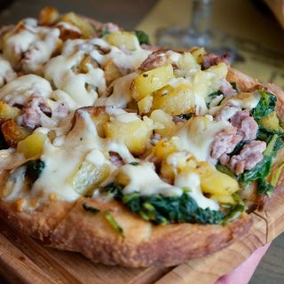 9. Provola, broccoli, salsiccia e patate al forno