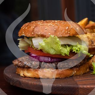 Classic Juicy Beef Burger