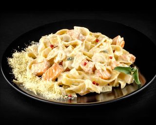Salmon fettuccine